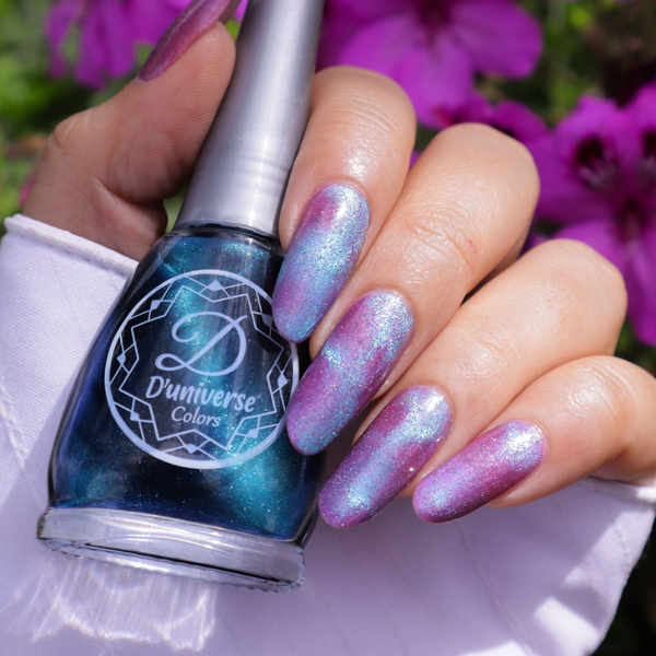 Atlantis sobre violeta